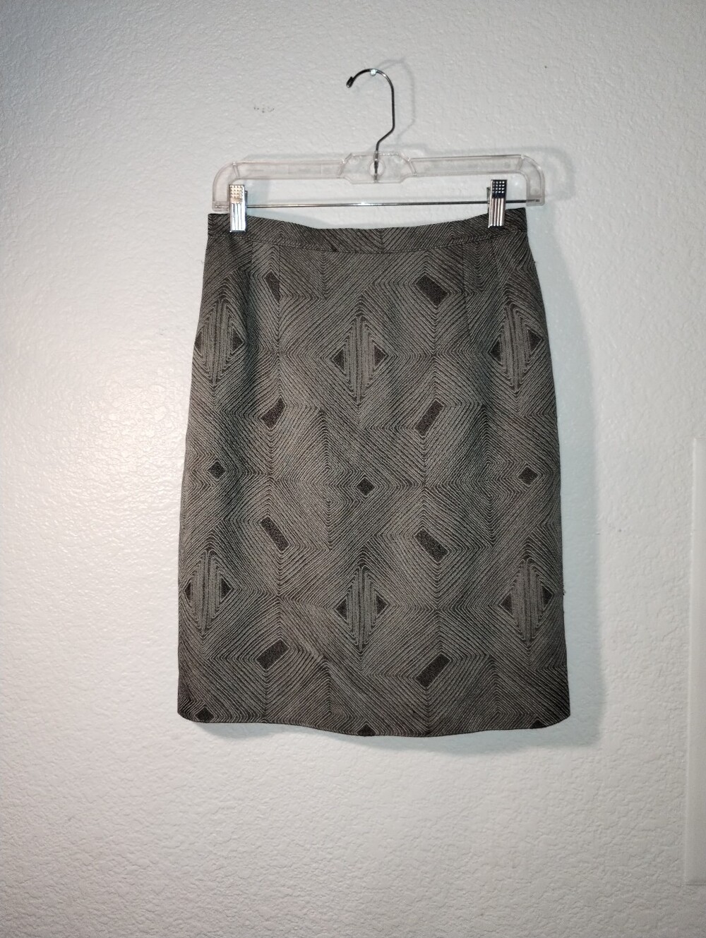 GIANFRANCO FERRE Skirt Soft Taupe Fully Lined Back Zip Button dei matoilli
